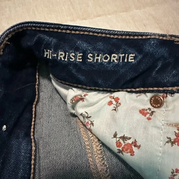 American Eagle Outfitters Women's Distressed Denim Shorts - Blue - Picture 4 of 4